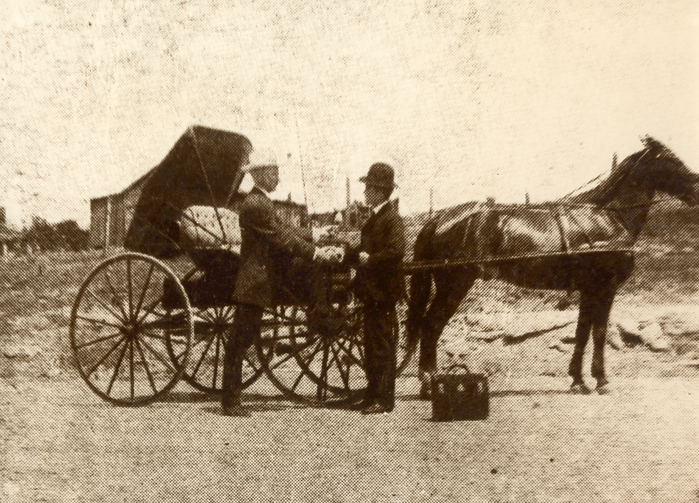 Deal with horse and buggy - sepia.bmp