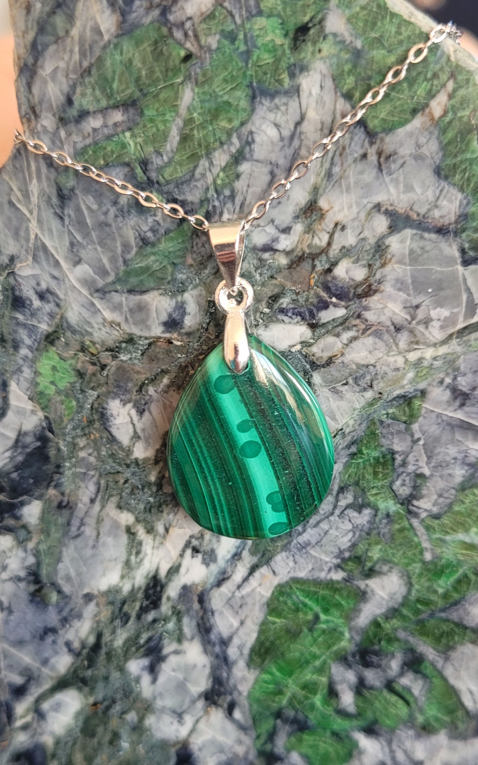 Pendentif malachite goutte