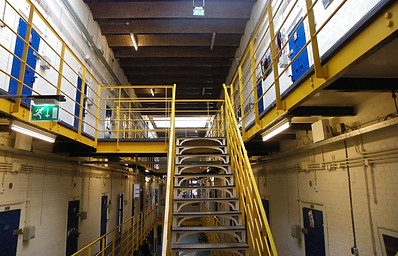 schneebaum prison-2405998_1920.jpg