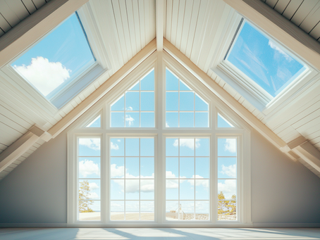 Perché una casa a due piani con soffitta è buona e come dovrebbe essere