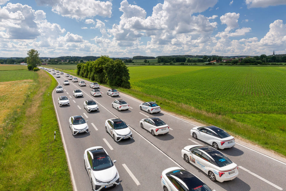 Wasserstoff-Auto Flotte aus Toyota Mirais