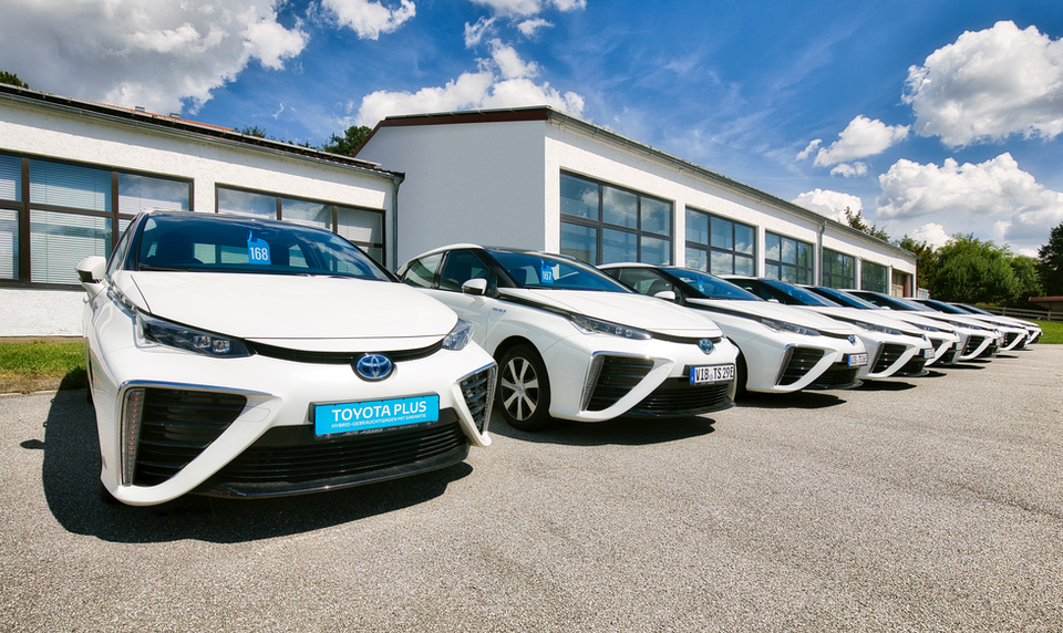 Wasserstoff-Auto Flotte aus Toyota Mirais