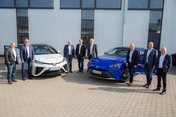 Das Team der HyFuture mit der ostermeier H2ydrogen Solutions