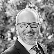 Dan Kent Headshot 2024 (2).jpg