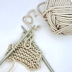 knitting sample with 2 knitting needles