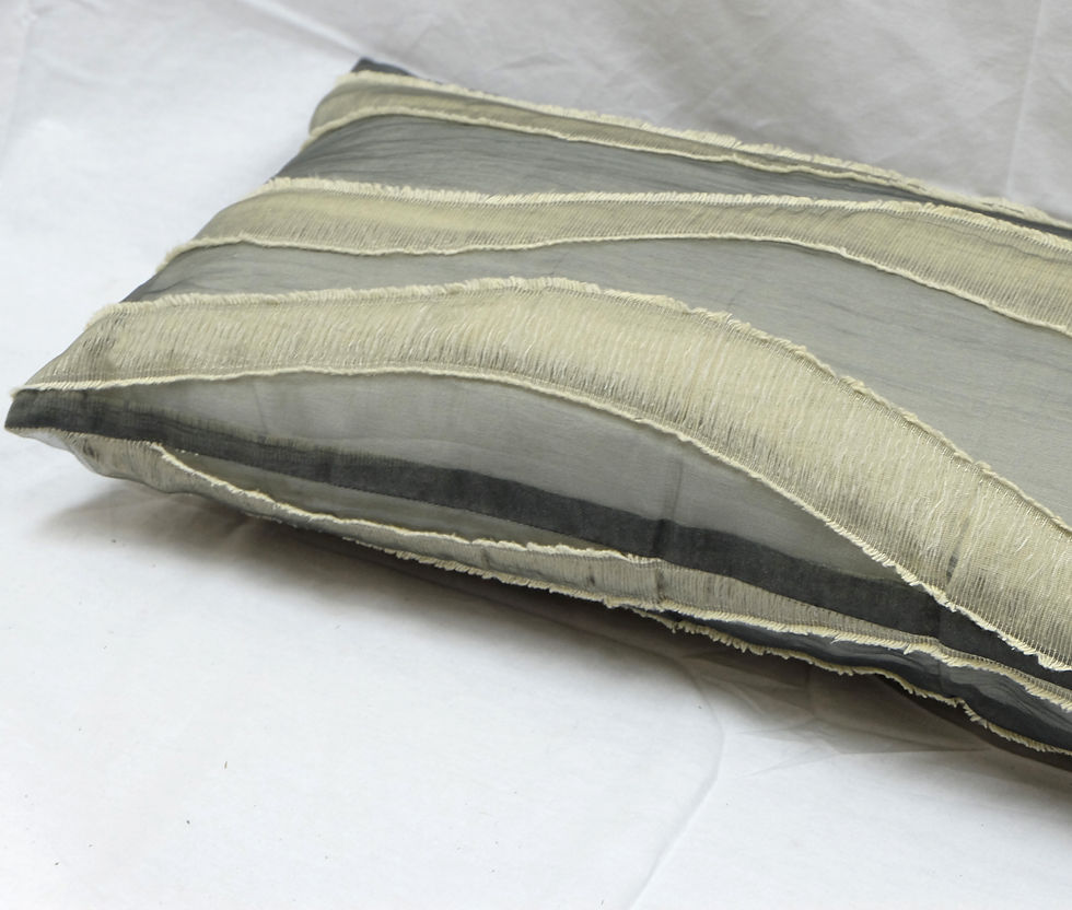 サムネイル： 大きなクッション