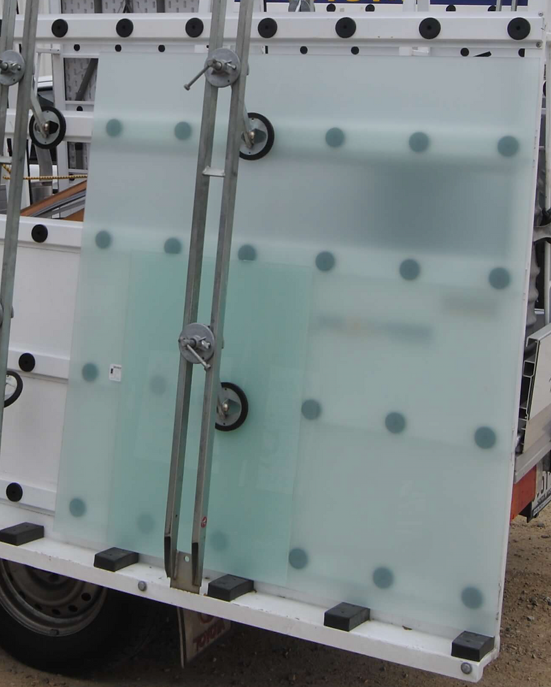 HOW TO LOAD AND UNLOAD GLASS