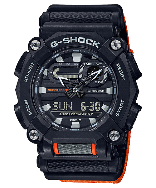 reloj negro y naranja modelo GA-900C-1A4 de casio G-Shock