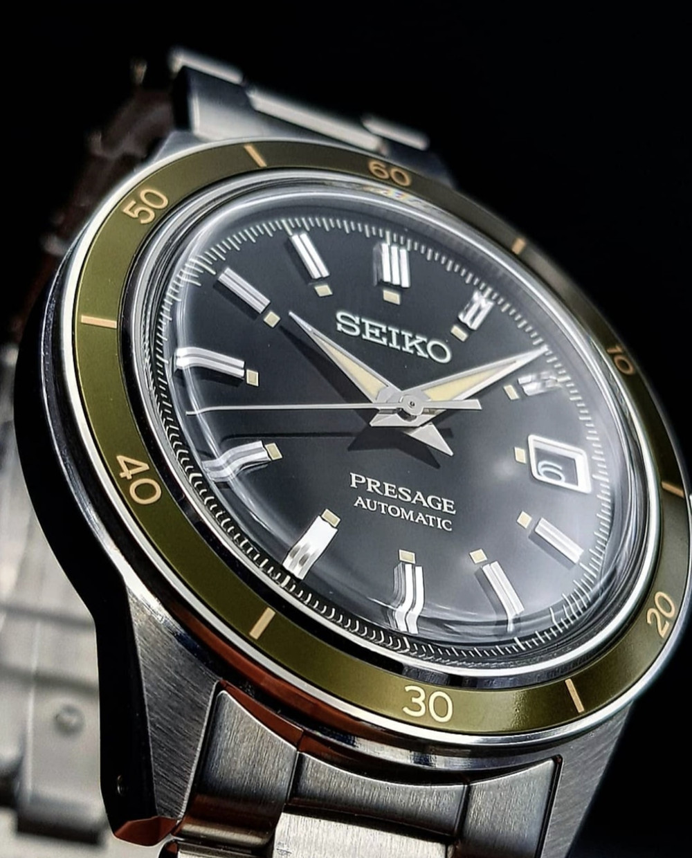 detalle reloj seiko plexiglass style60s novedad 2021 modelo presage SRPG07J1