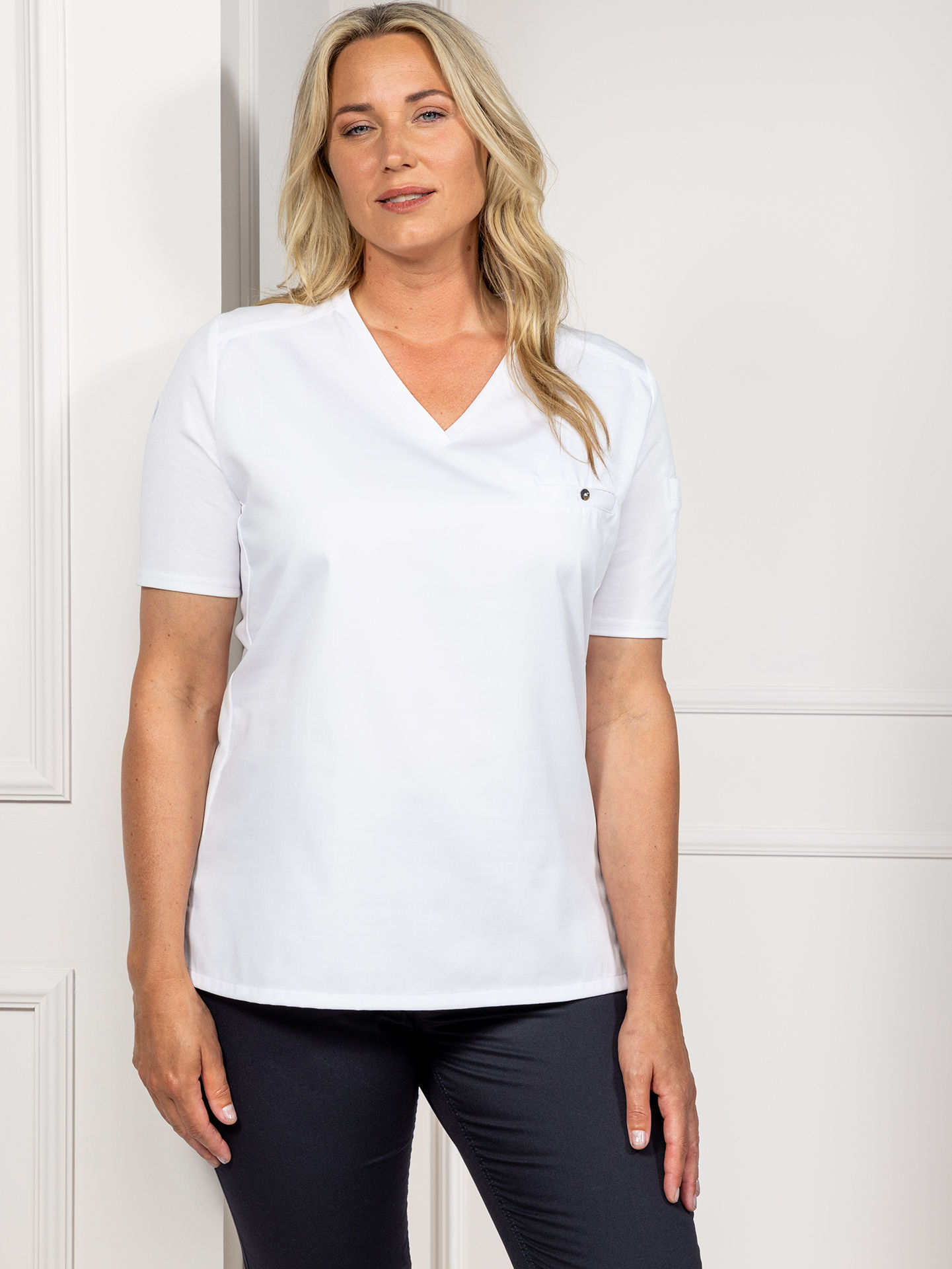 Le Nouveau Chef Fae Women's Short Sleeve Chef T-Shirt / Jacket White on Woman Font View