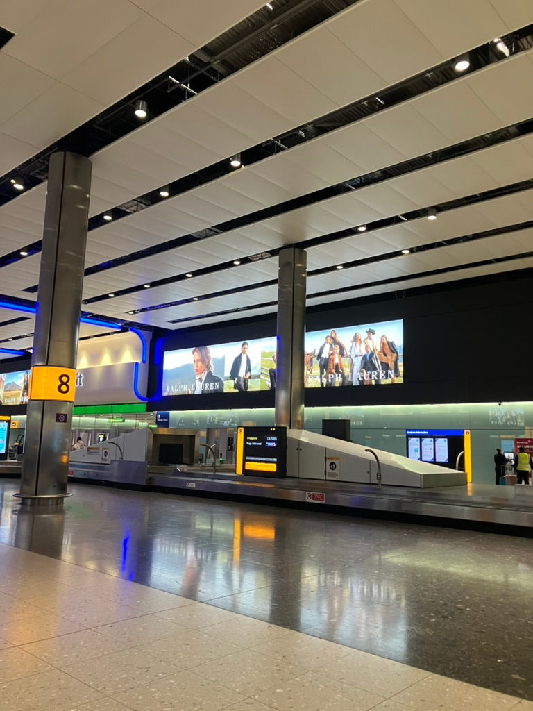 ヒースロー空港の手荷物受取コンベア 