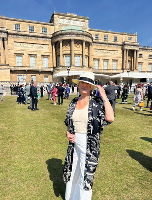 VOLUNTEER JO’S VIP INVITE TO BUCKINGHAM PALACE