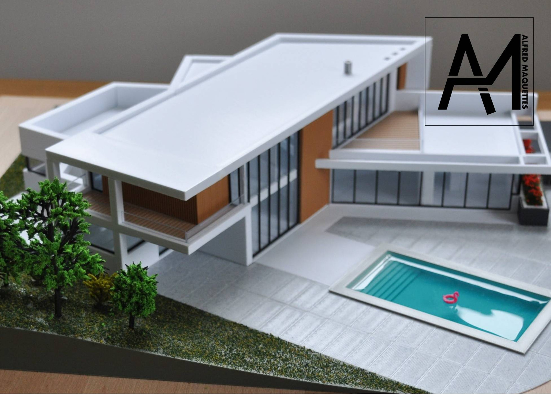 CONTACT | Alfred Maquettes s'engage à vous recontacter sous 24h