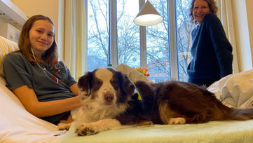 Langjährige Begleitung, die bleibt: Mit Therapiebegleithunden an Malins Seite