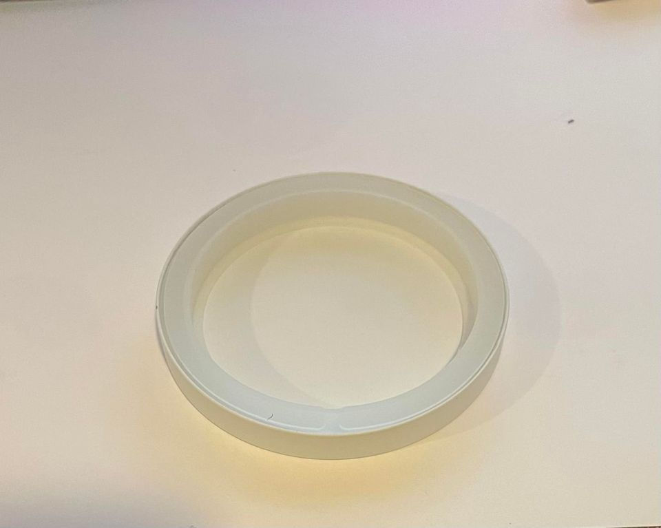 Thumbnail: WHITE MATTE CAMBRIDGE LIDS