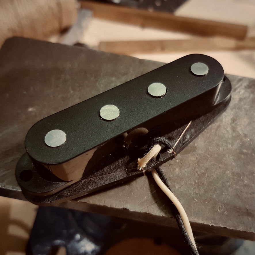 Thumbnail: Eternal Musicmaster®-Style Bass Pickup