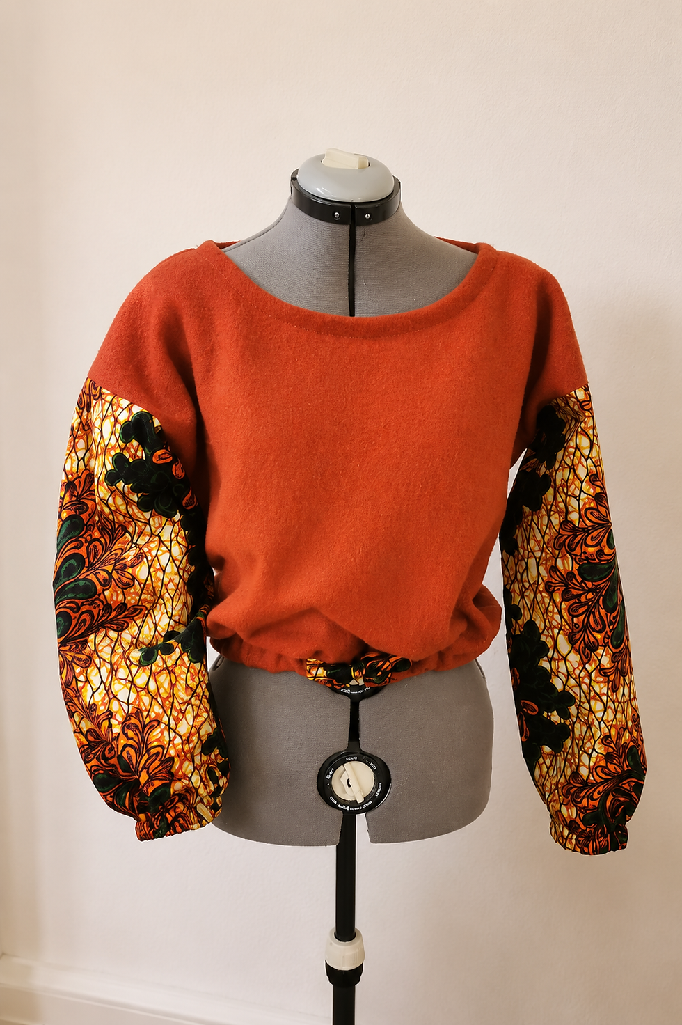 pull lors d'un atelier couture collectif