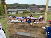 年長組さんトンカチを使う!