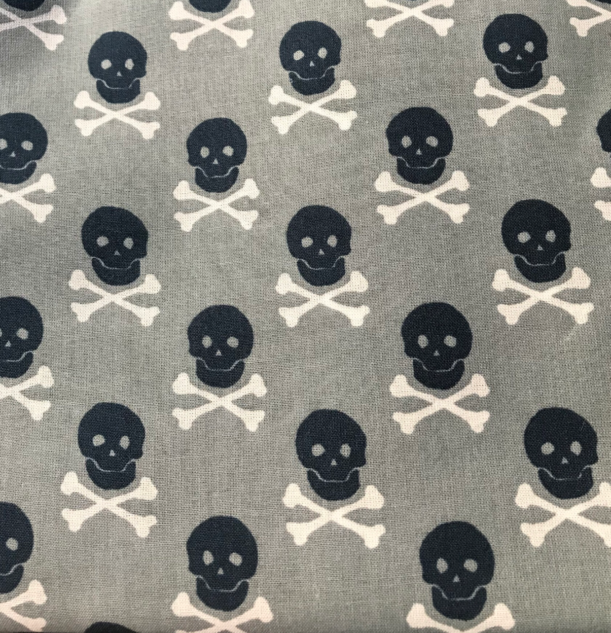 Calaveras azules fondo gris