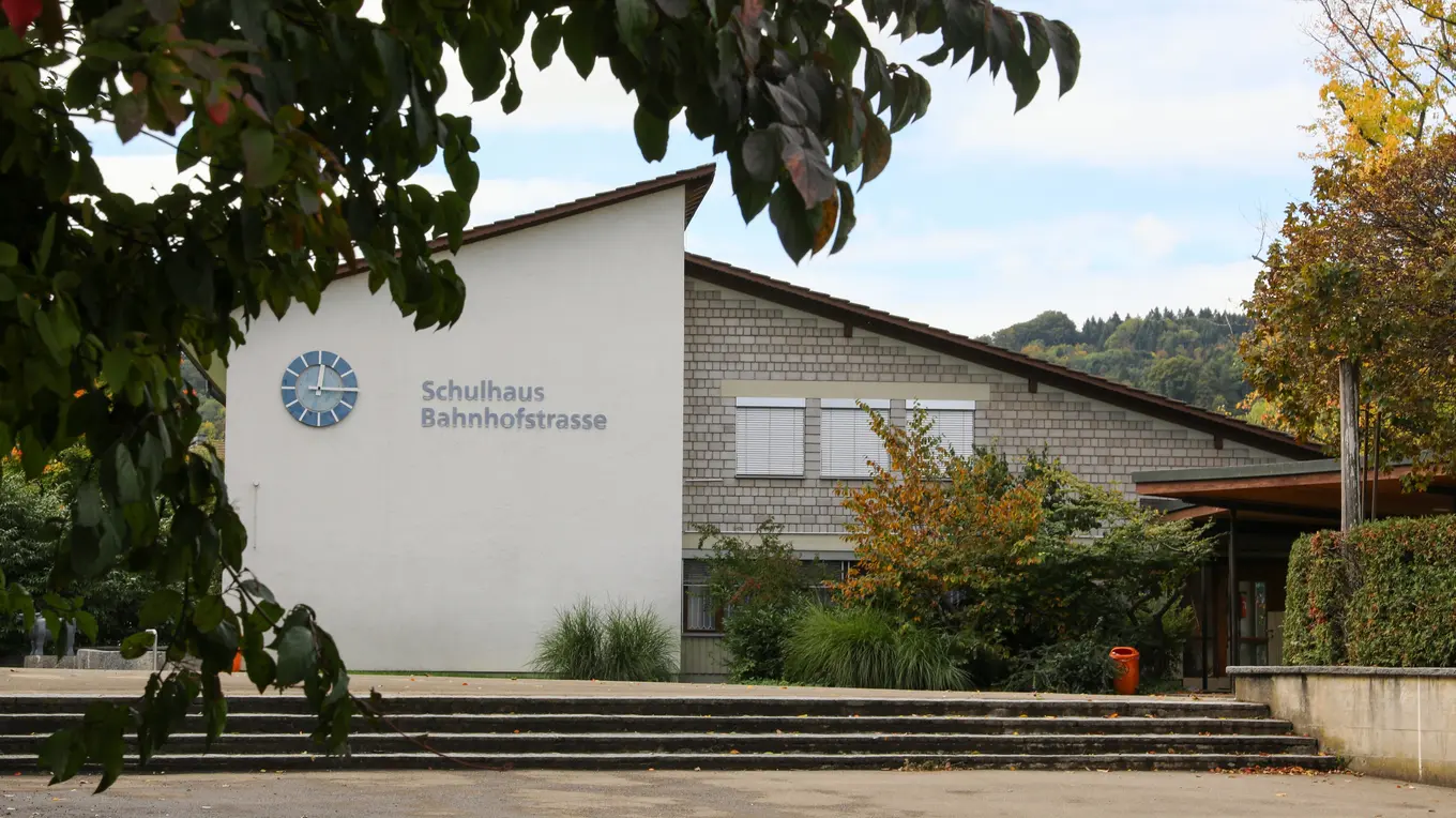 schule-urdorf.webp