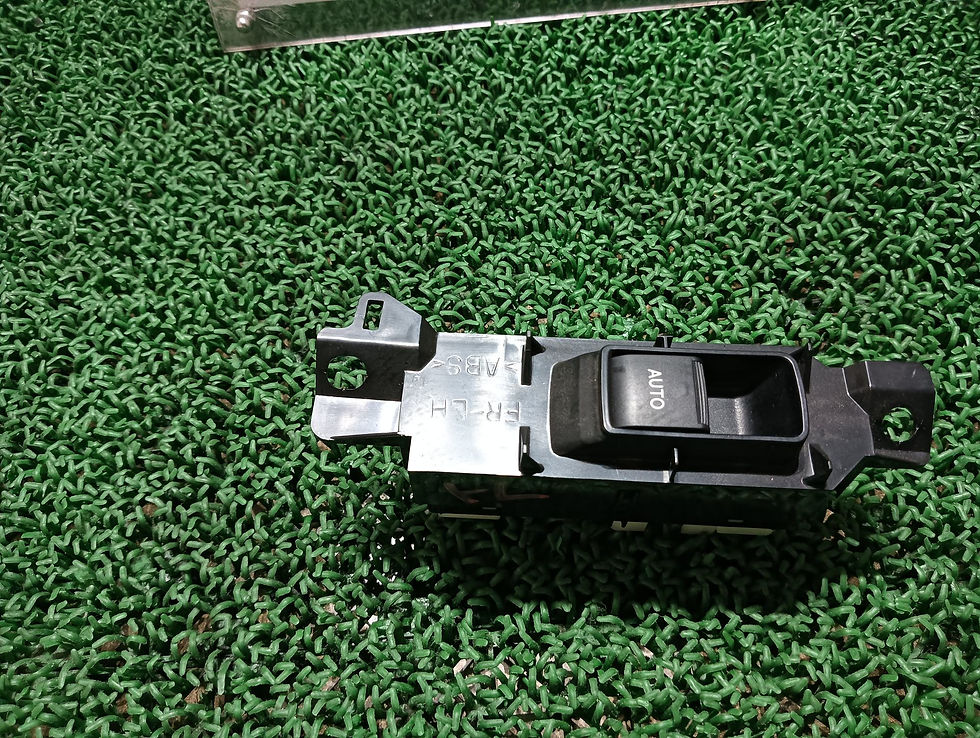 Thumbnail: TOYOTA Crown 2004 CBA-GRS182