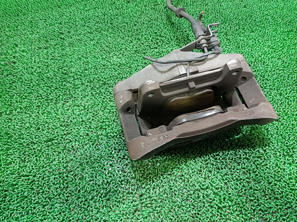 Miniatura: Audi A6 2010 ABA-4FCCES