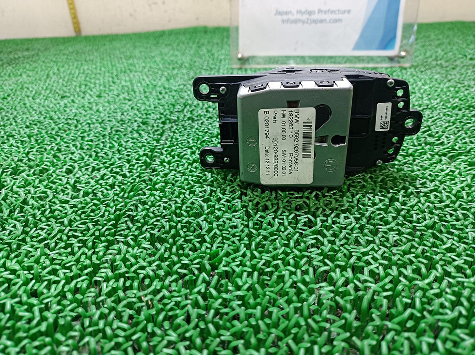 Miniature : BMW 116i 2012 DBA-1A16