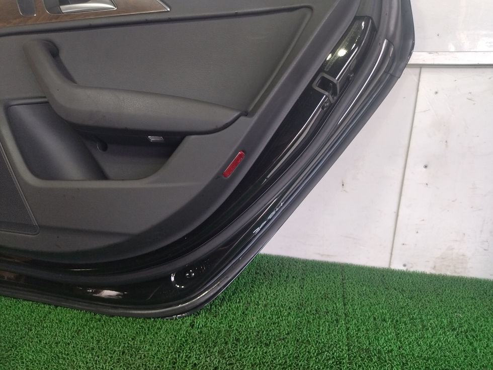 الصورة المصغرة: Audi A6 Avant 2014 DBA-4GCHVS