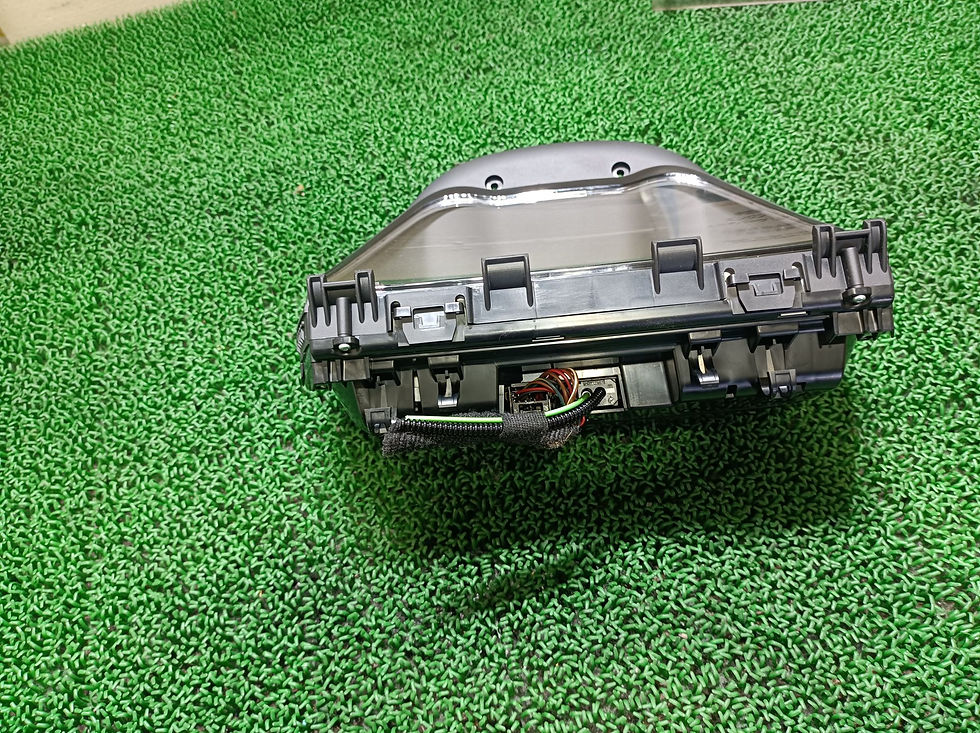 Miniature : BMW 120i 2012 DBA-1A16