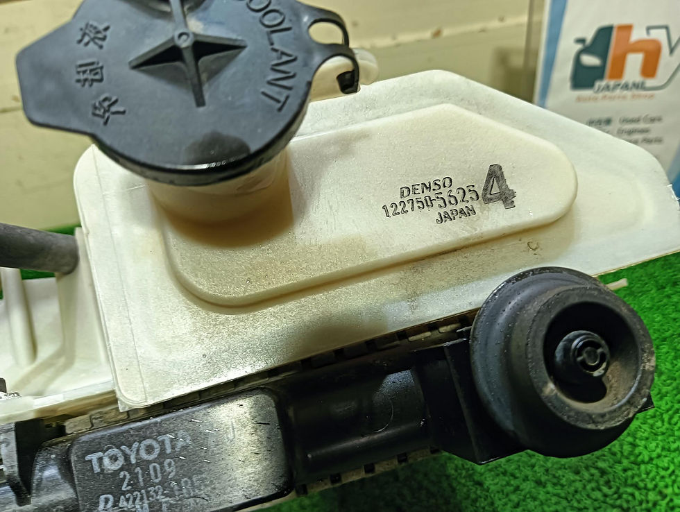 Miniature : TOYOTA bB 2004 CBA-NCP31