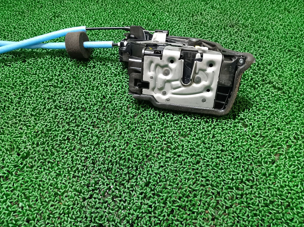 Miniature : BMW 218d 2016 LDA-2E20