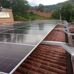 Instalación de panelería solar.