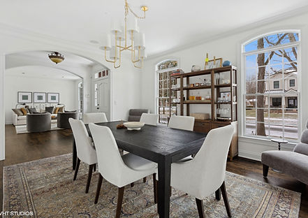 11_700HarvardSt_2019_MRED_2000x1333 (1).jpg