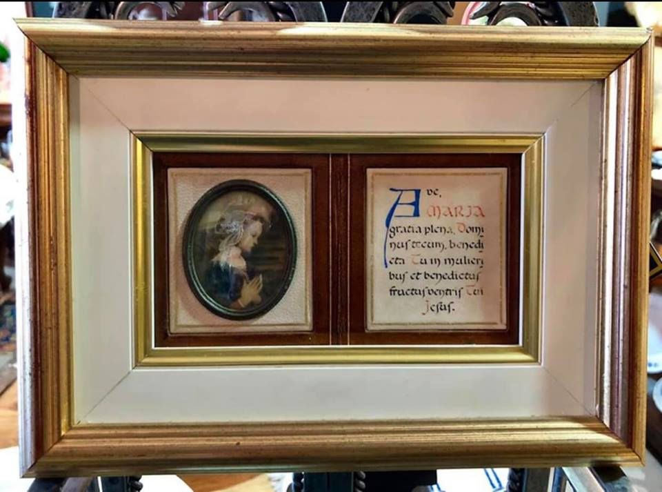 Miniatura: Quadro com a Imagem da Virgem pintada sobre material nobre