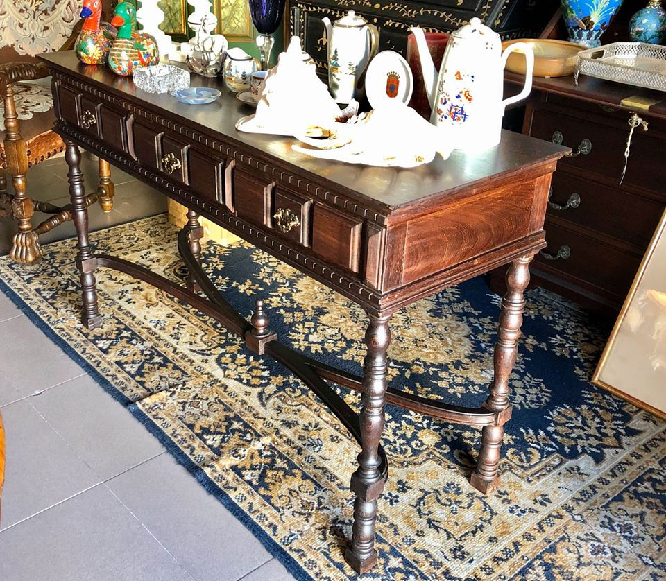 Miniatura: Mesa aparador em Panga Panga com três gavetas