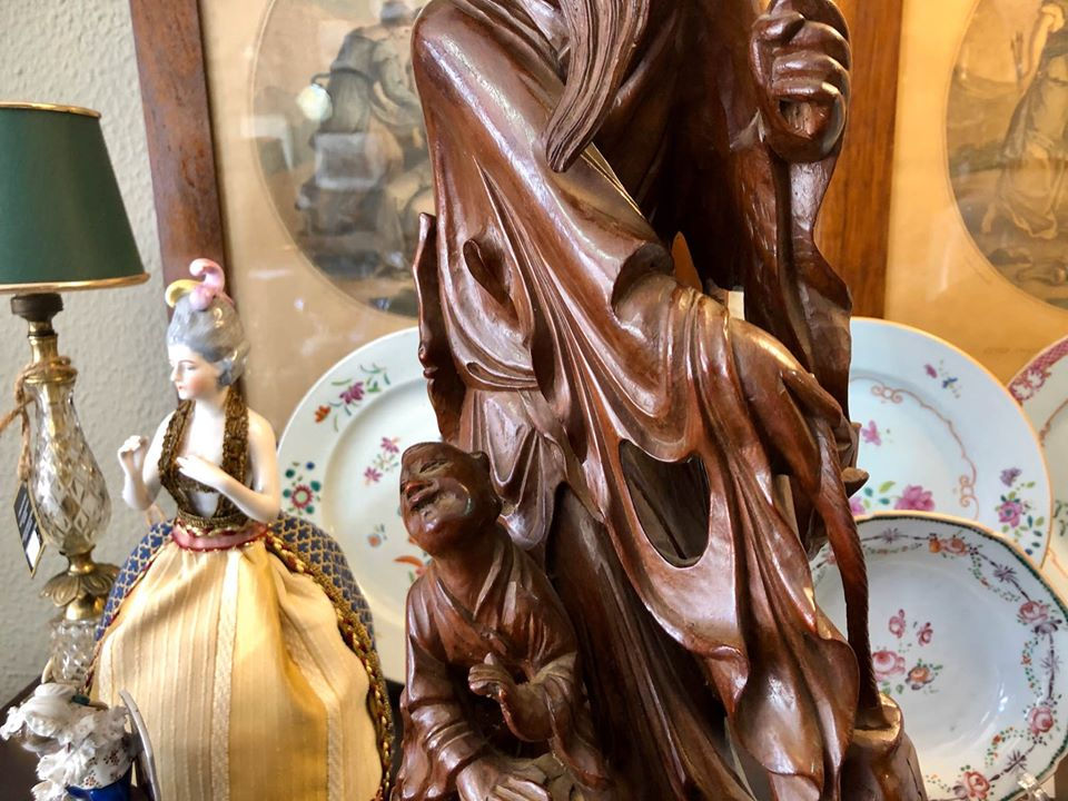 Miniatura: Escultura chinesa em madeira com pescador