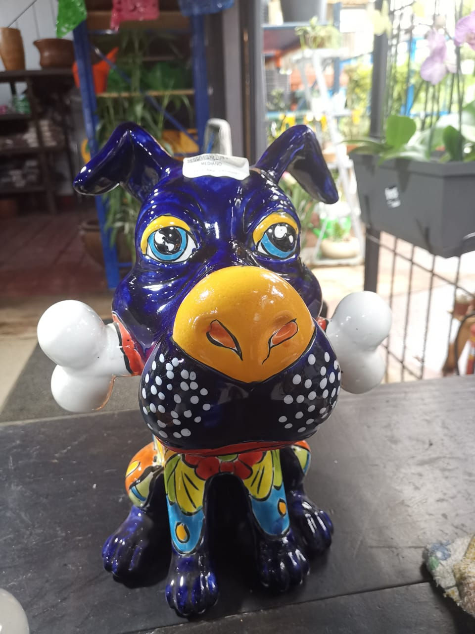 Talavera, Perros cabezones con hueso.