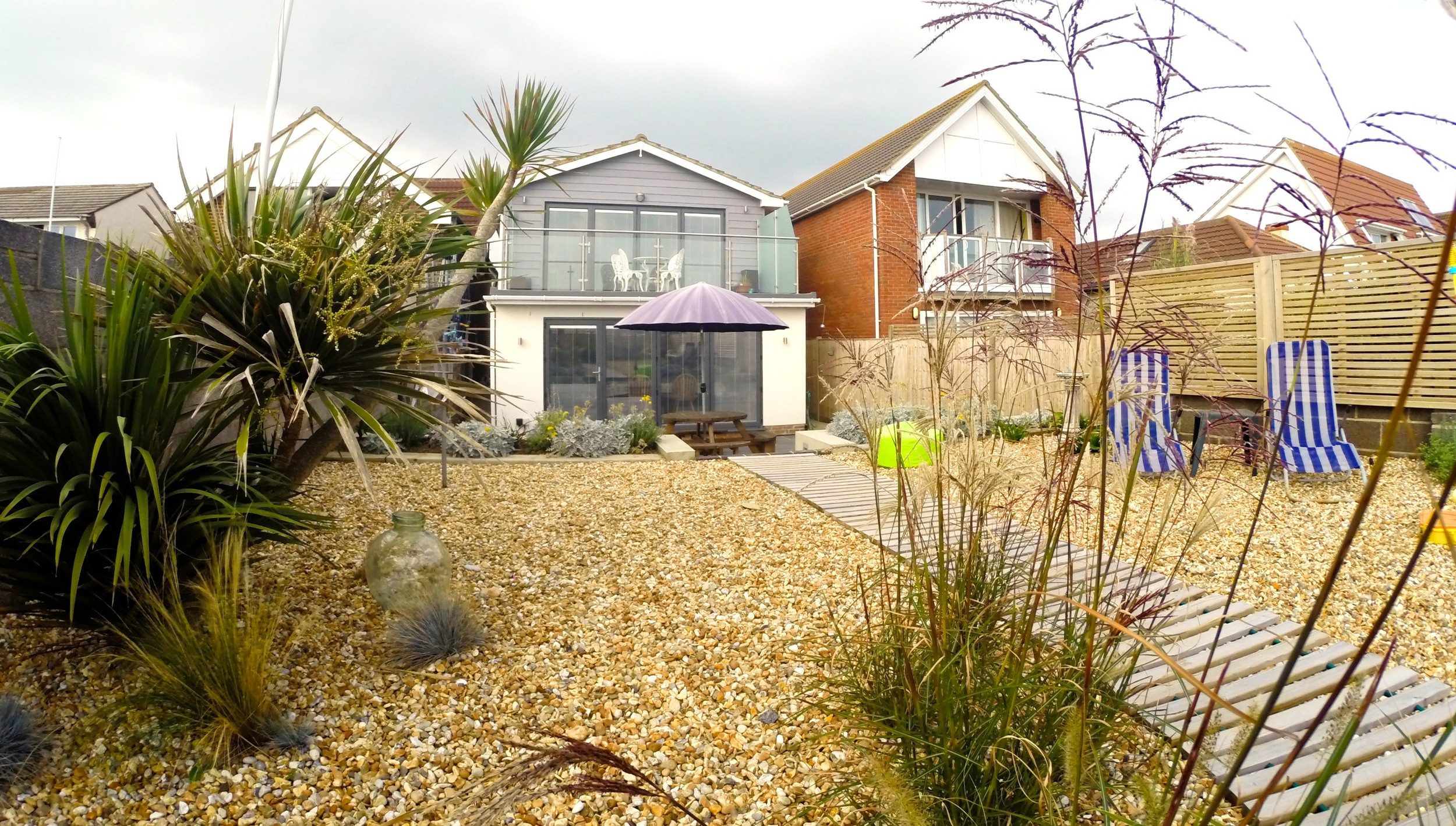 Hayling Island Holiday Rental Seaside Ground Floor Apartment, England