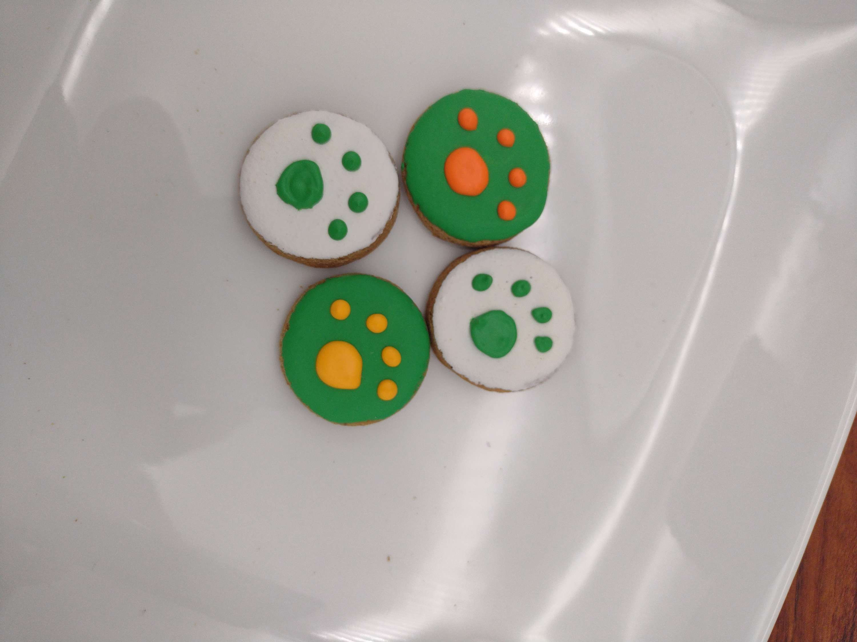 Fun Bite St. Pat Paw Print Rounds 20/CASE