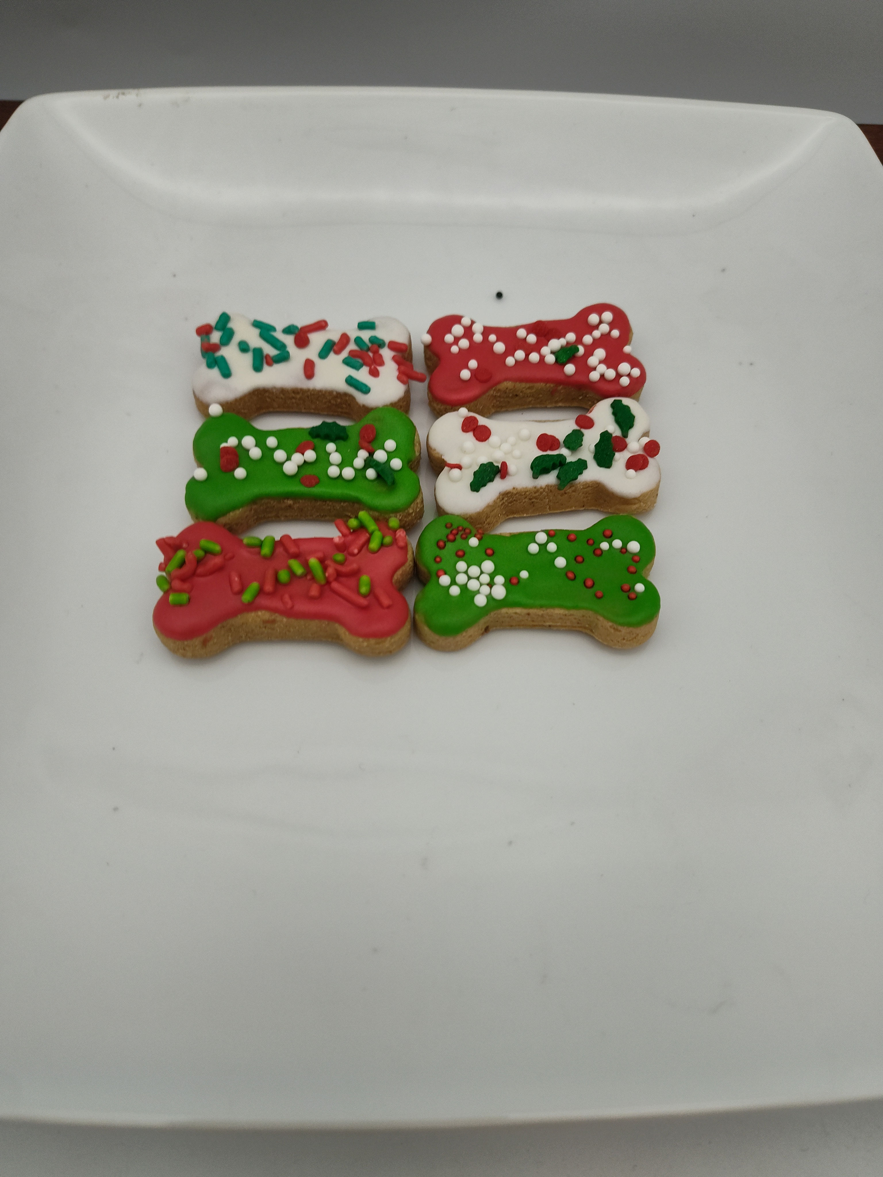 Fun Bite Christmas Sprinkle Bones- 20/CASE