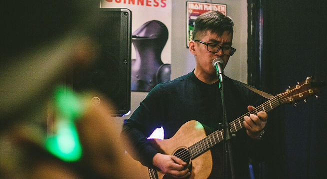 ReeningPlayliveatSpeakeazyKuching_edited.jpg