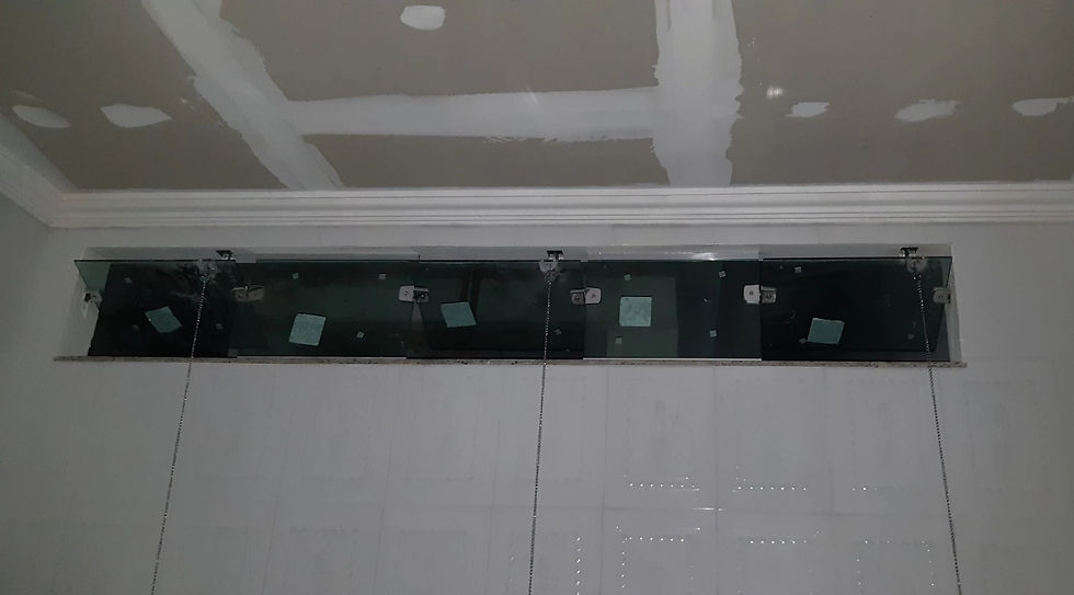 Basculante cinco folhas em vidro temperado verde