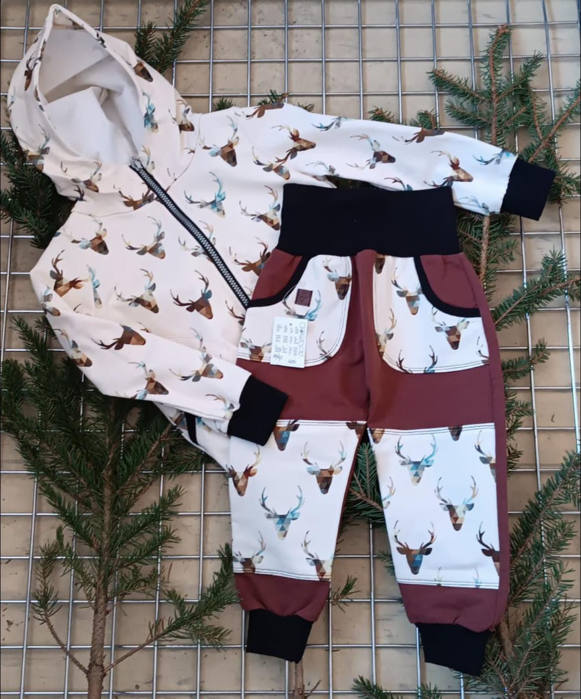 Dětská tepláková souprava s jelínky