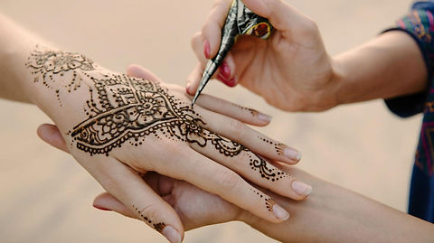 shutterstock_henna_tatoo_g.jpg