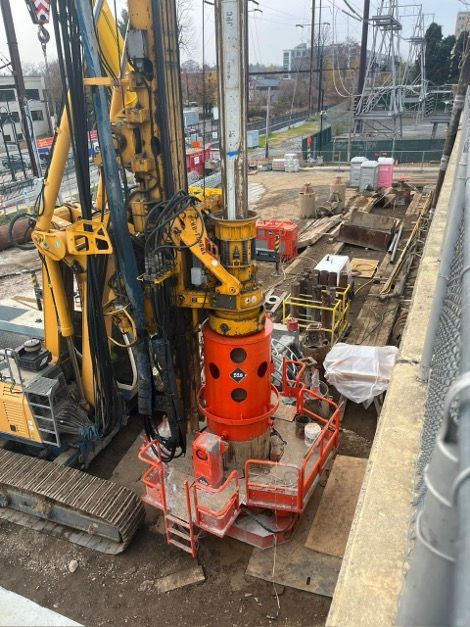The FDS casing extractor allows you to continue drilling immediately on the next pile.