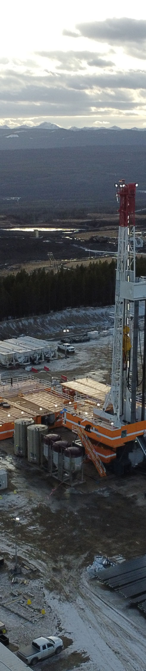 Bear 2 with Coal Spur Mine in background Jan. 2025.JPG