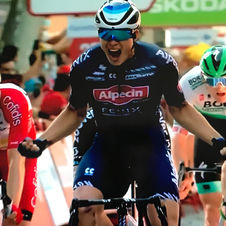 Vuelta a España: Vuelta a España: Jasper Philipsen vence a 5ª etapa, marcada por um acidente