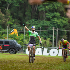 Henrique Avancini vence a prova de short track do Campeonato Brasileiro de Mountain Bike
