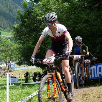 Jaqueline Mourão volta ao mountain bike ao lado do treinador Cadu Polazzo
