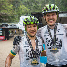 Lukas Kaufmann e Sherman Trezza usam experiência para lutar pelo pódio na Santander BrasilRide Bahia
